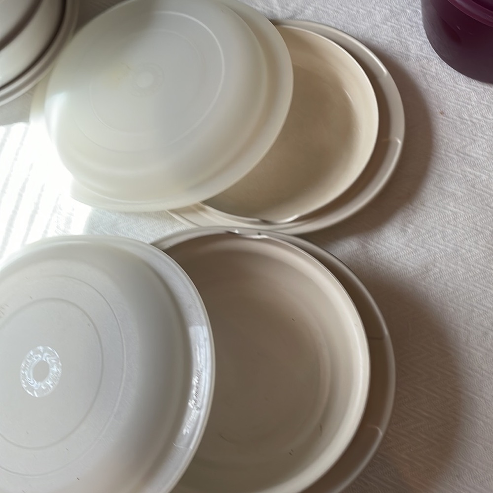 Tupperware - Picture 7 of 11